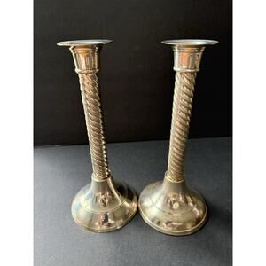 International Silverplated Twisted Candlestick Holders Pair Set(2) Tableware